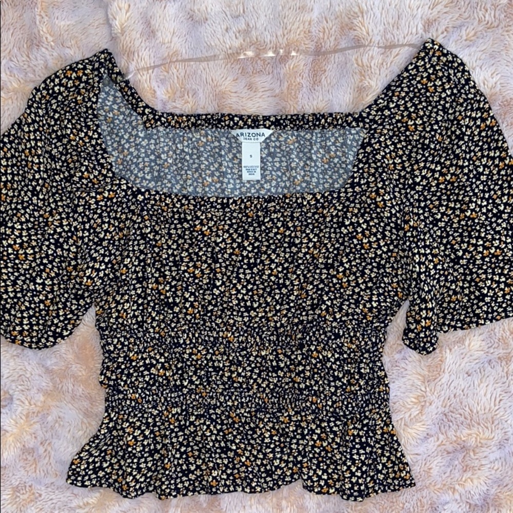 ‘Arizona Jean Co’ Floral Top